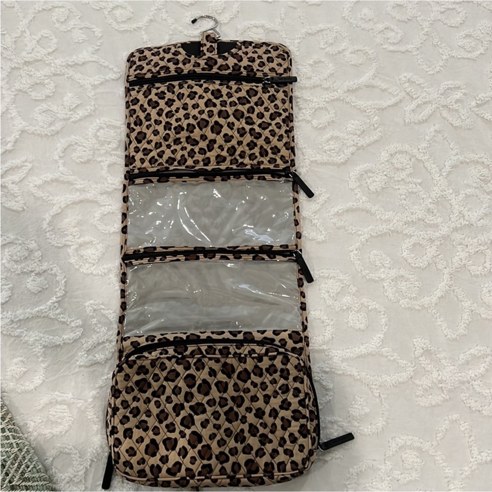 VERA BRADLEY LEOPARD HANGING TRAVEL ORGANIZER
